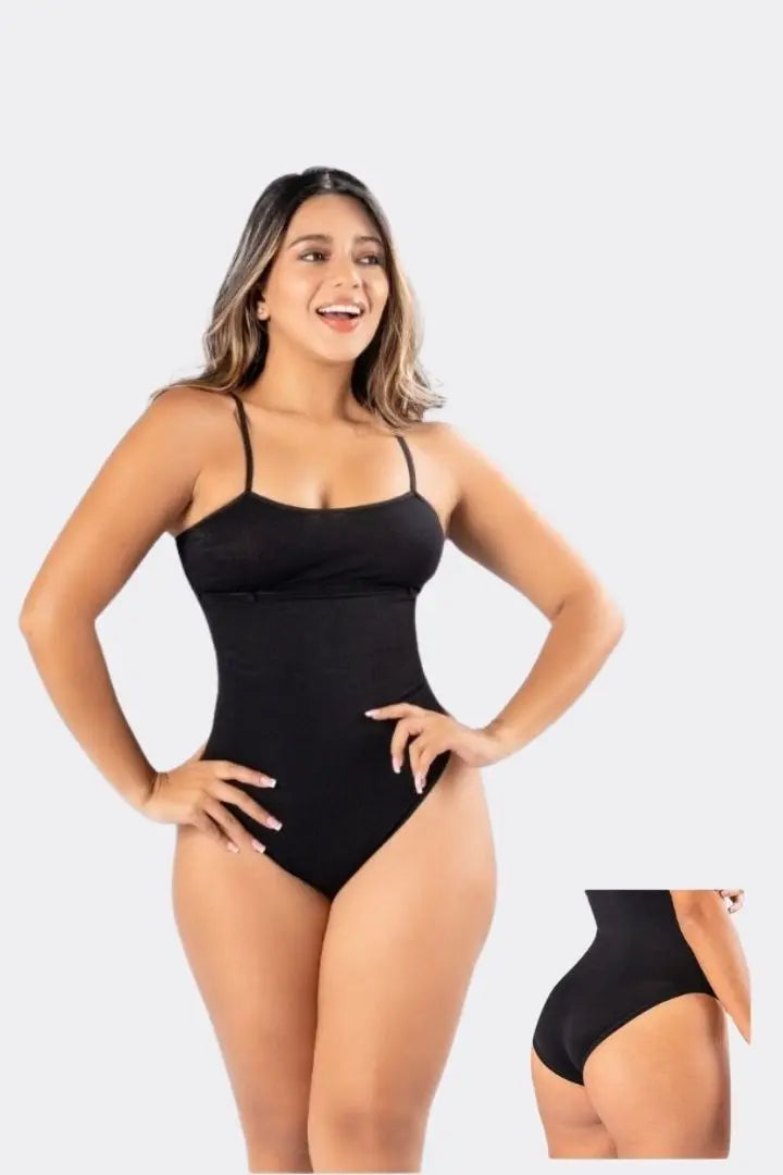 Body cachetero con tiras